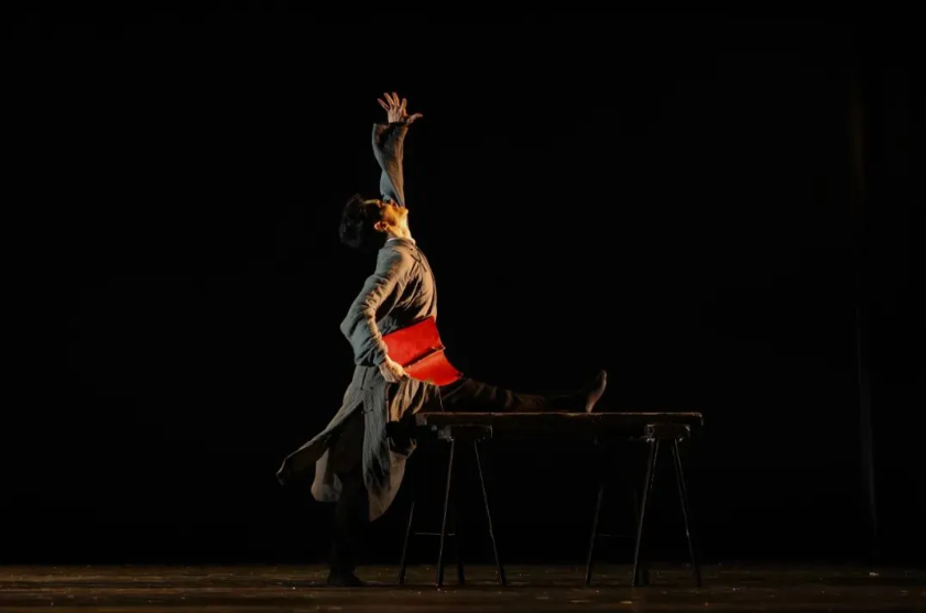 单人舞《我从这里出发》获国家艺术基金2023 年度小型舞台剧（节）目和作品创作资助项目···