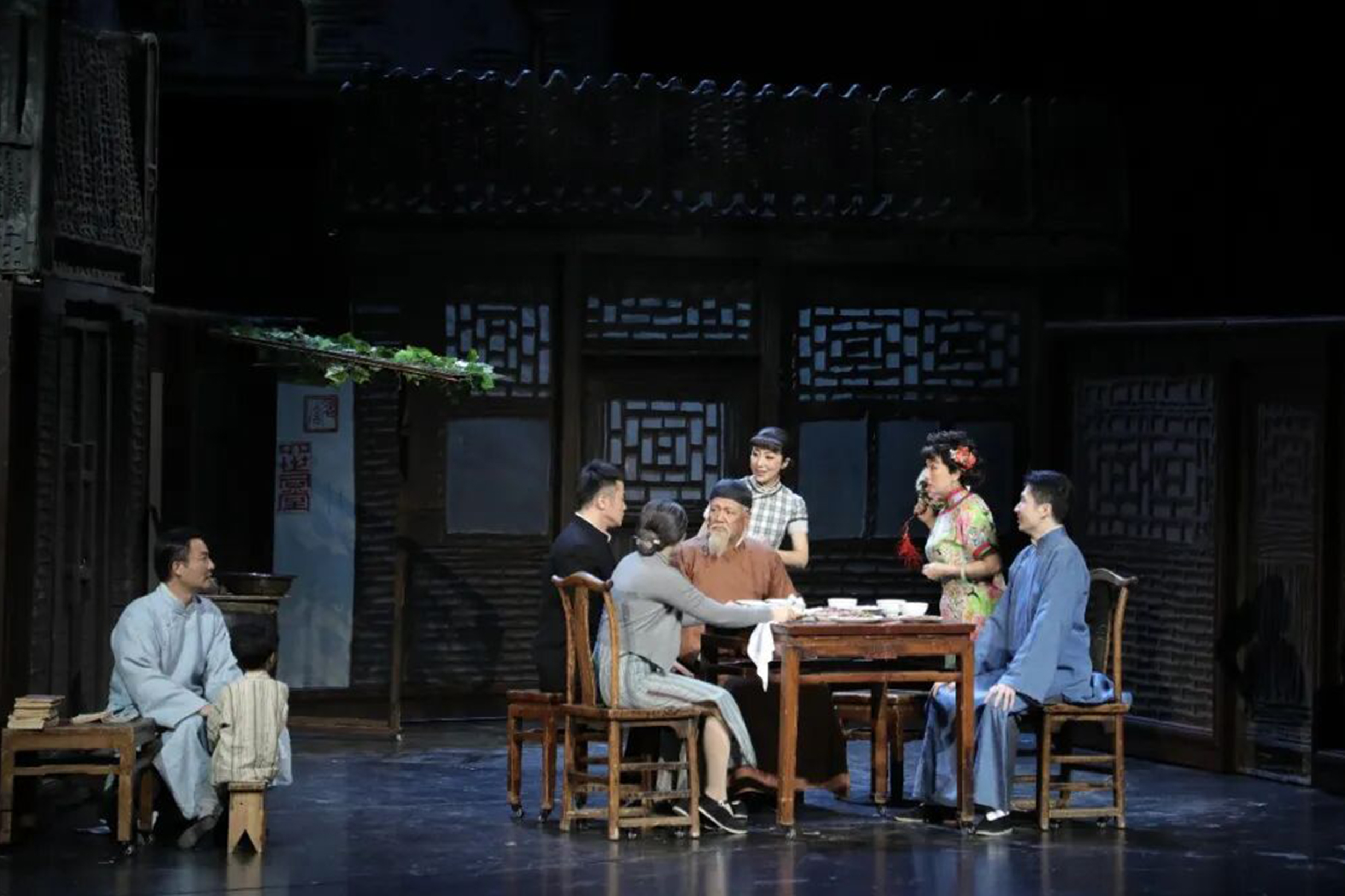 万众期待！段奕宏、侯岩松主演《四世同堂》，今日11:18正式开票！