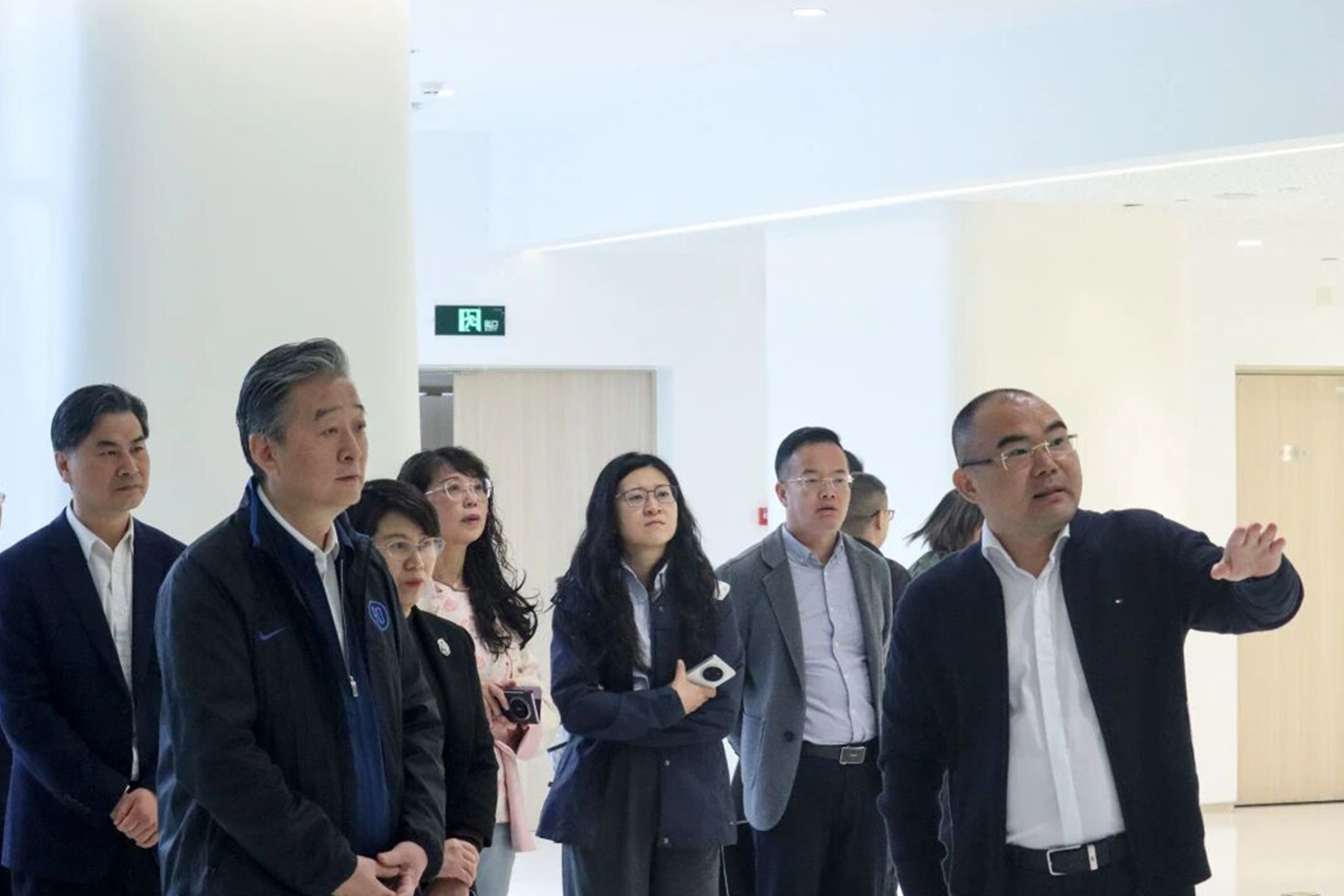 民进中央调研组莅临浙江演艺集团调研