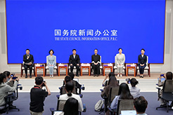 舞剧《栋梁》编导周莉亚亮相国新办发布会，分享“新征程上的奋斗者”创作心声